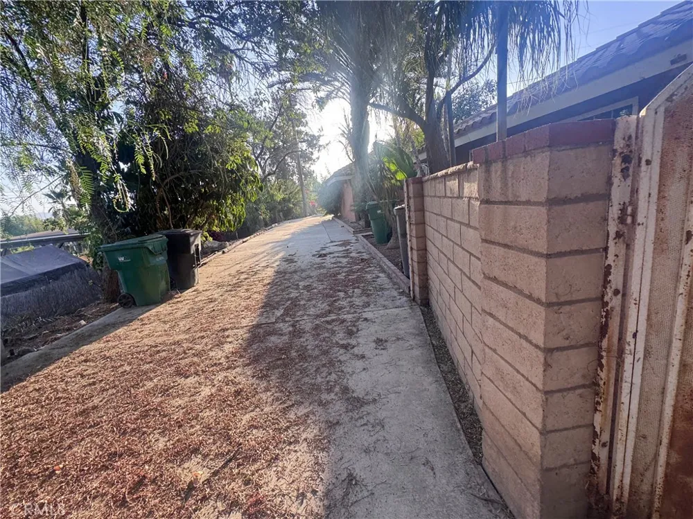 16801 Sendero Del Charro Riverside, CA 92504