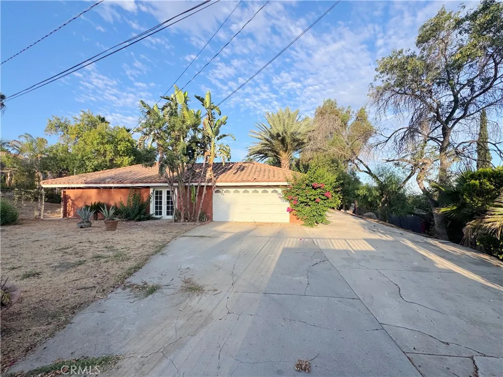 16801 Sendero Del Charro Riverside, CA 92504