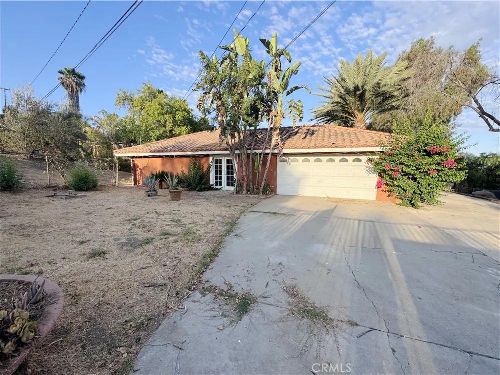16801 Sendero Del Charro Riverside, CA 92504