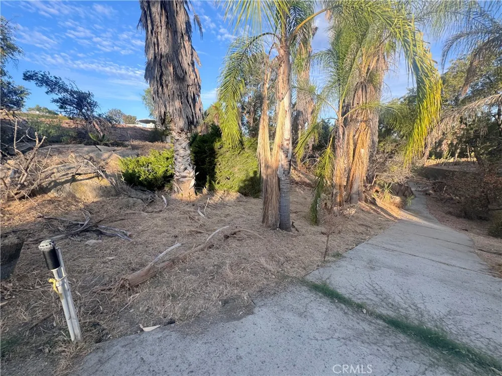 16801 Sendero Del Charro Riverside, CA 92504