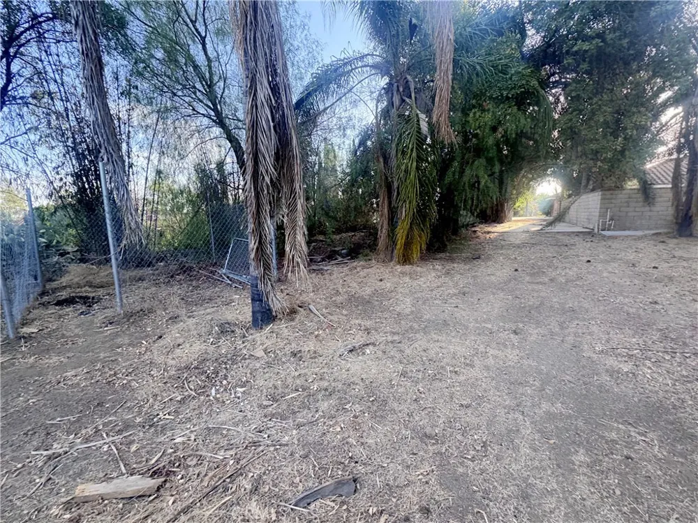 16801 Sendero Del Charro Riverside, CA 92504