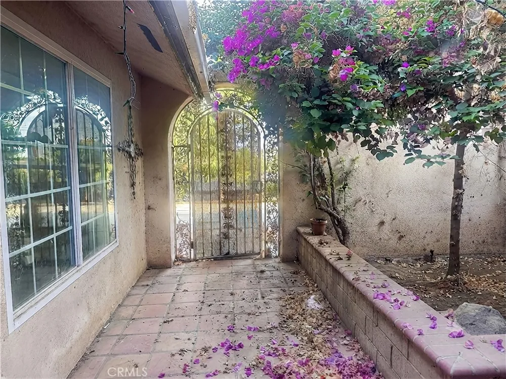 16801 Sendero Del Charro Riverside, CA 92504