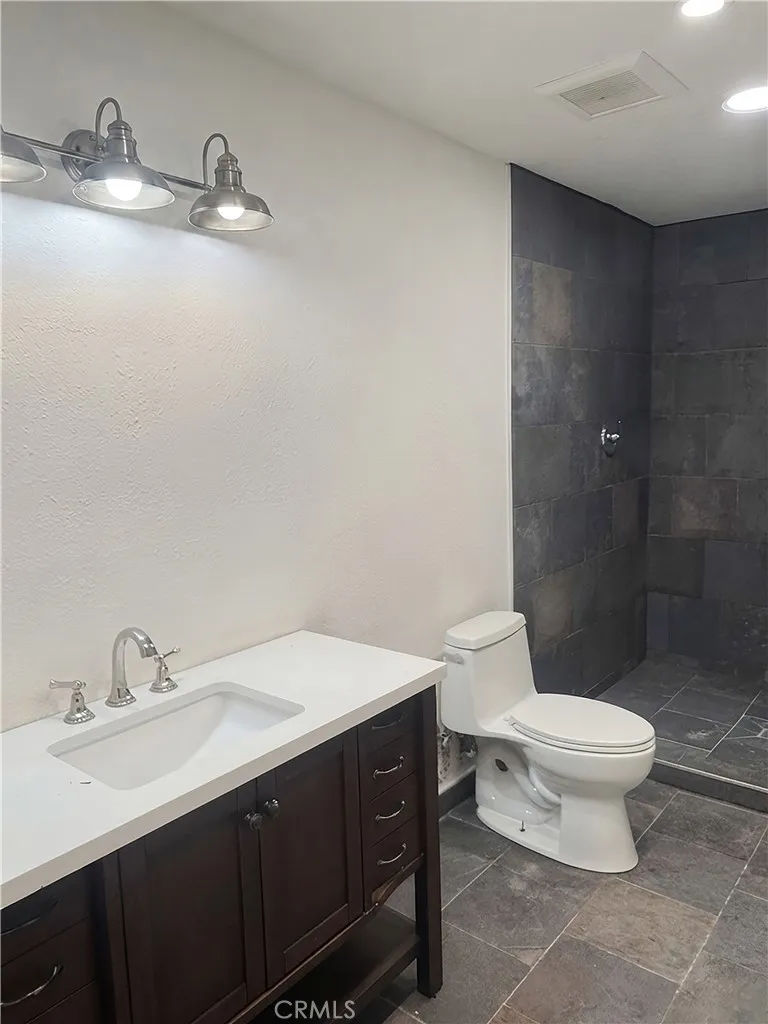 16801 Sendero Del Charro Riverside, CA 92504