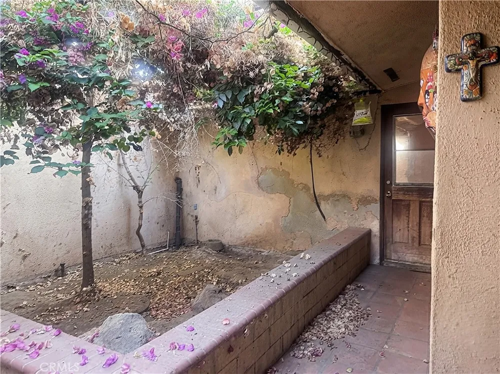 16801 Sendero Del Charro Riverside, CA 92504