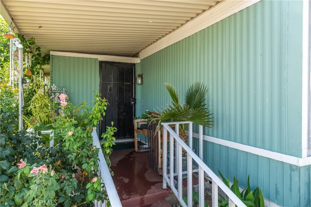 20683 Waalew Road #B49 Apple Valley, CA 92307