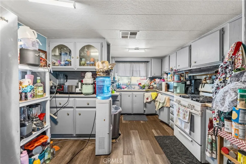 20683 Waalew Road #B49 Apple Valley, CA 92307