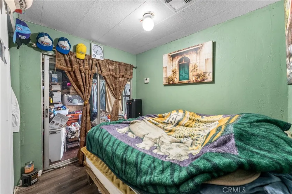20683 Waalew Road #B49 Apple Valley, CA 92307