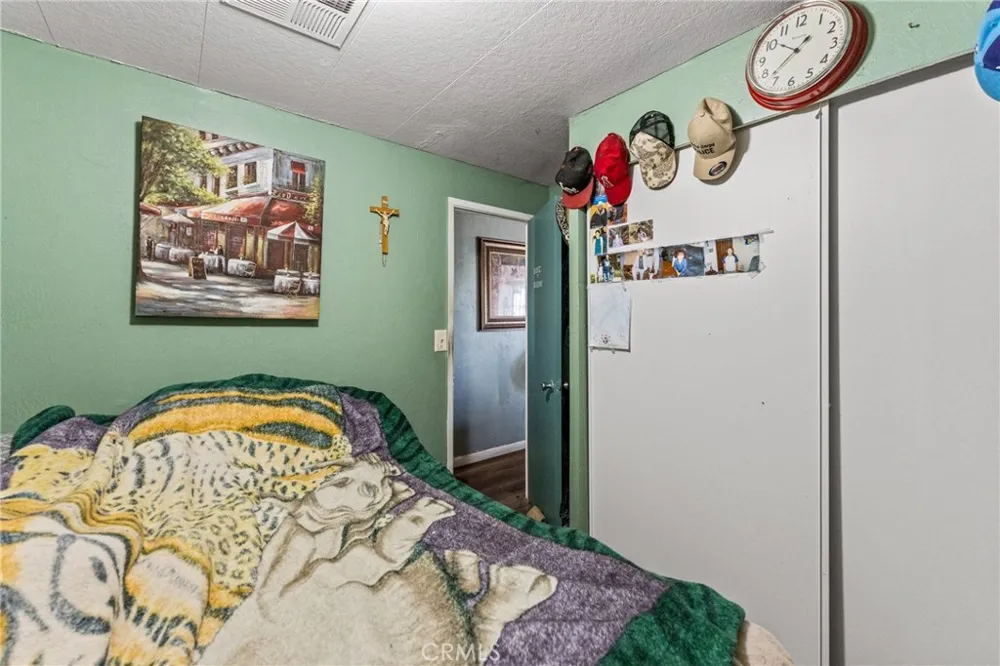 20683 Waalew Road #B49 Apple Valley, CA 92307