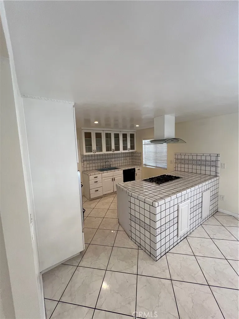 13747 Polk Street Sylmar, CA 91342