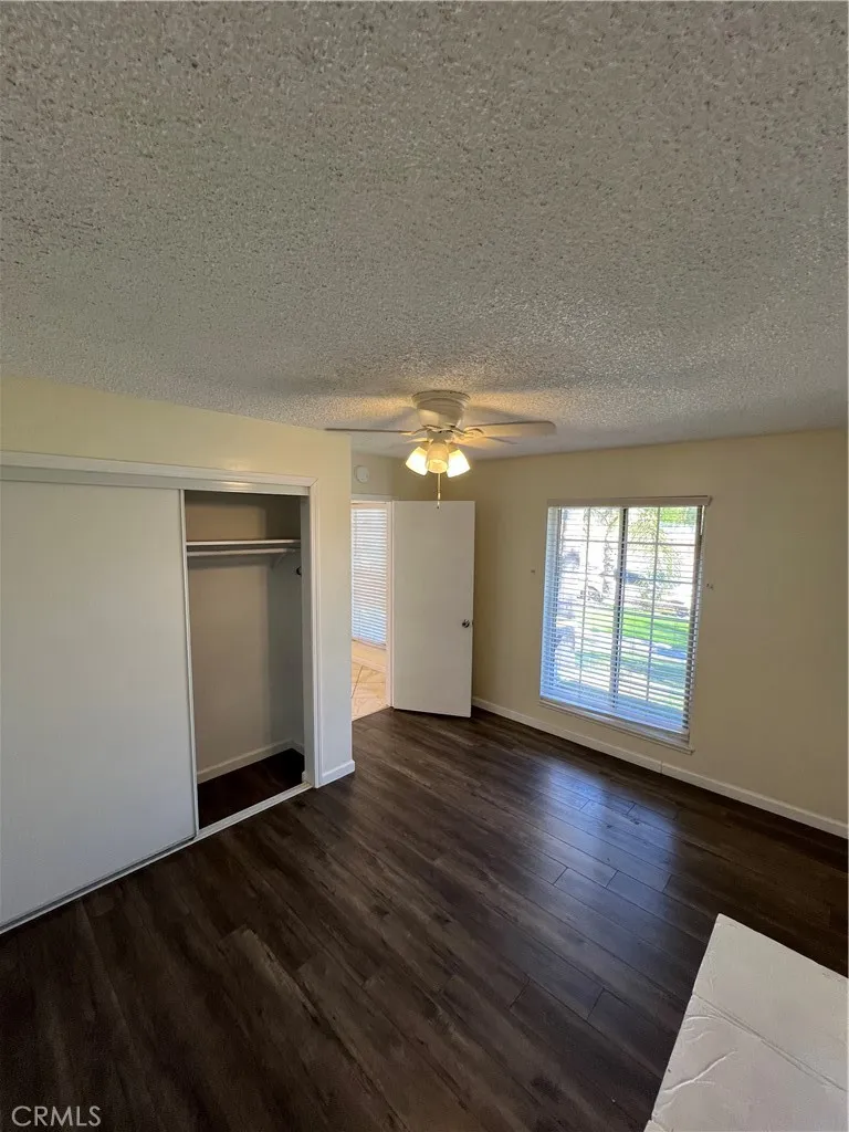 13747 Polk Street Sylmar, CA 91342