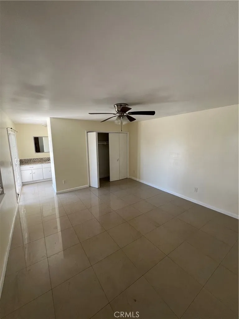 13747 Polk Street Sylmar, CA 91342