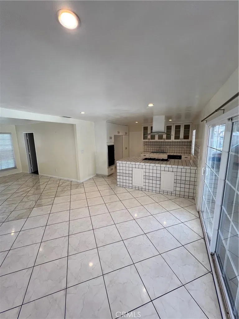 13747 Polk Street Sylmar, CA 91342