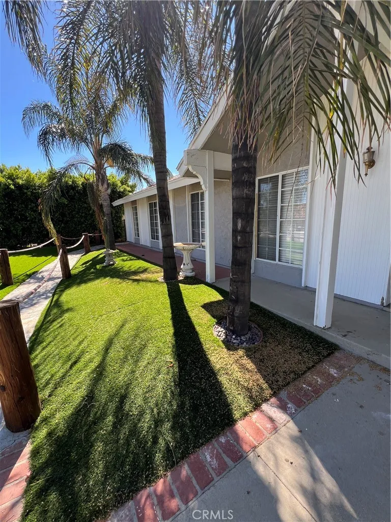 13747 Polk Street Sylmar, CA 91342