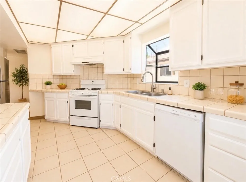 5034 Templeton El Sereno, CA 90032