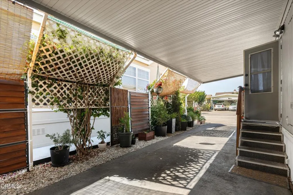 10 Wisteria Way Ventura, CA 93004