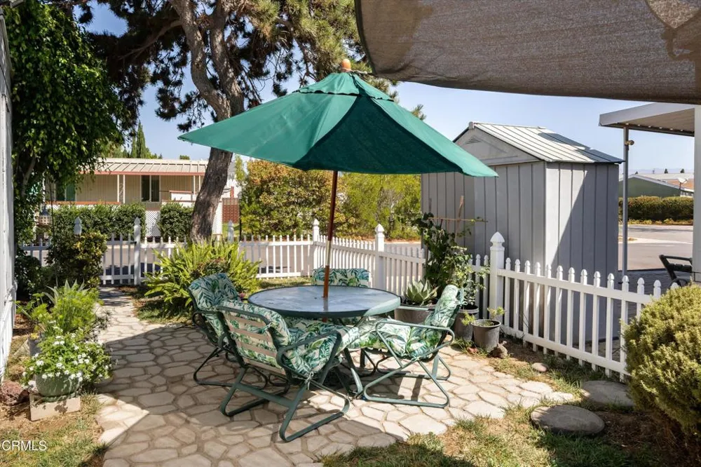 10 Wisteria Way Ventura, CA 93004