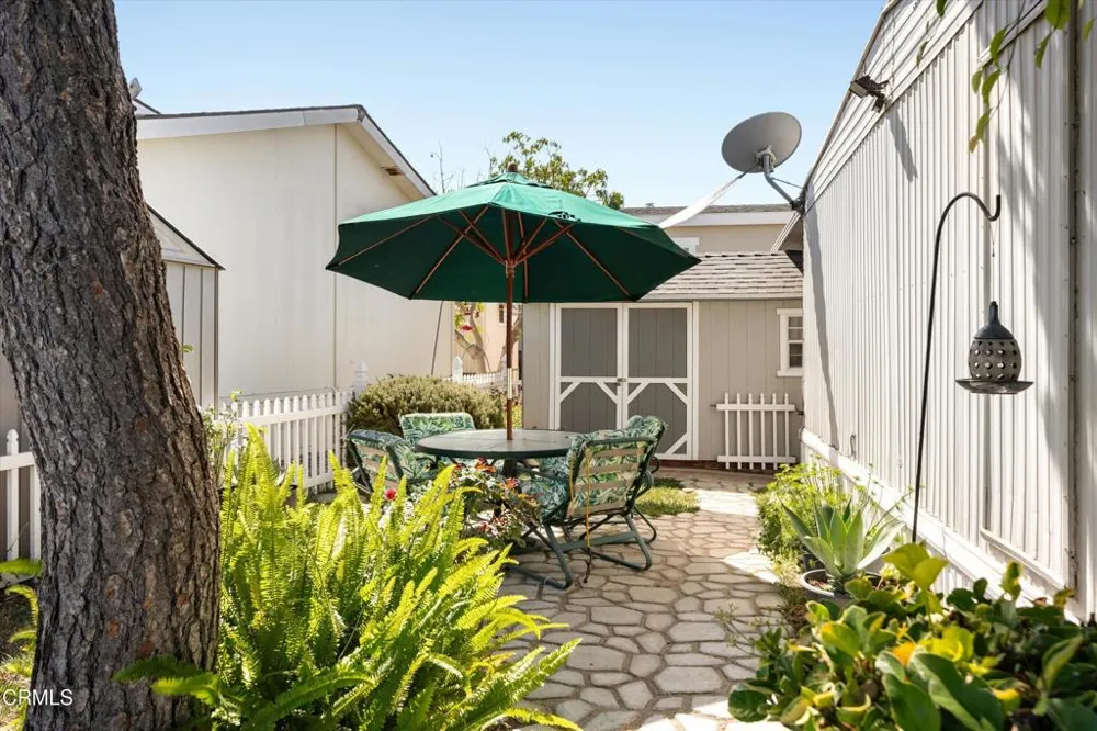 10 Wisteria Way Ventura, CA 93004