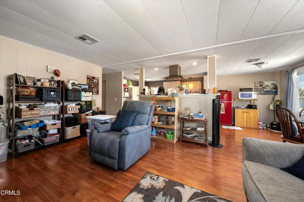 10 Wisteria Way Ventura, CA 93004