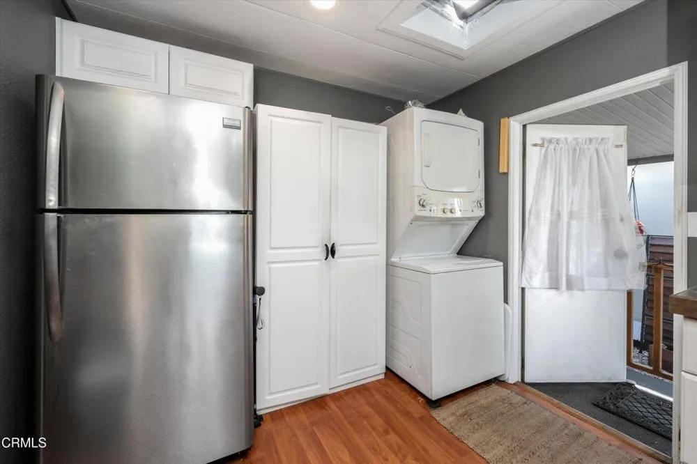 10 Wisteria Way Ventura, CA 93004