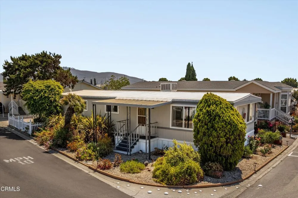 10 Wisteria Way Ventura, CA 93004