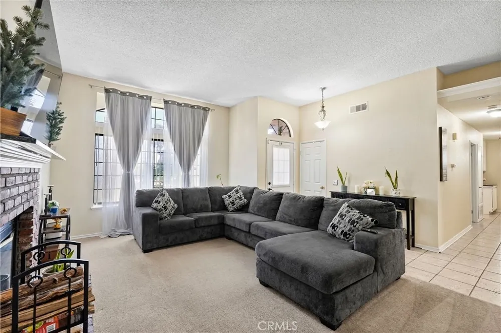 4100 E Avenue Q11 Palmdale, CA 93552