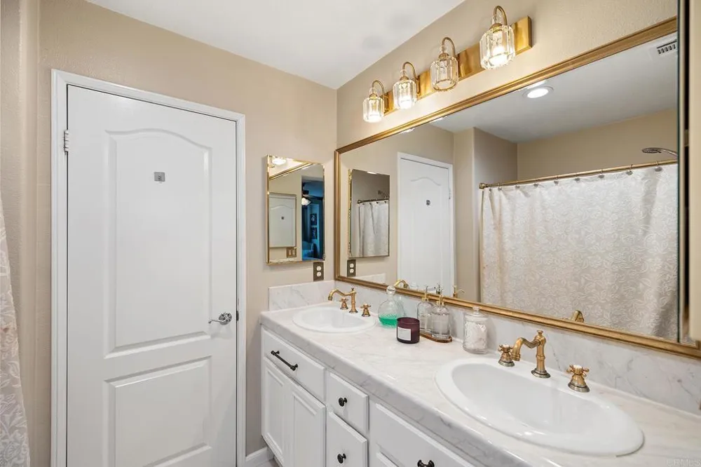 141 Via Montisi Santee, CA 92071