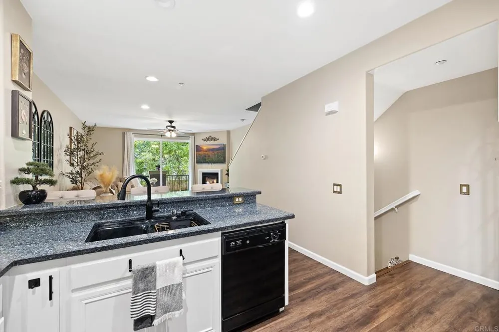 141 Via Montisi Santee, CA 92071