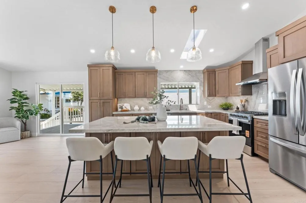 3473 Don Ortega Drive Carlsbad, CA 92010