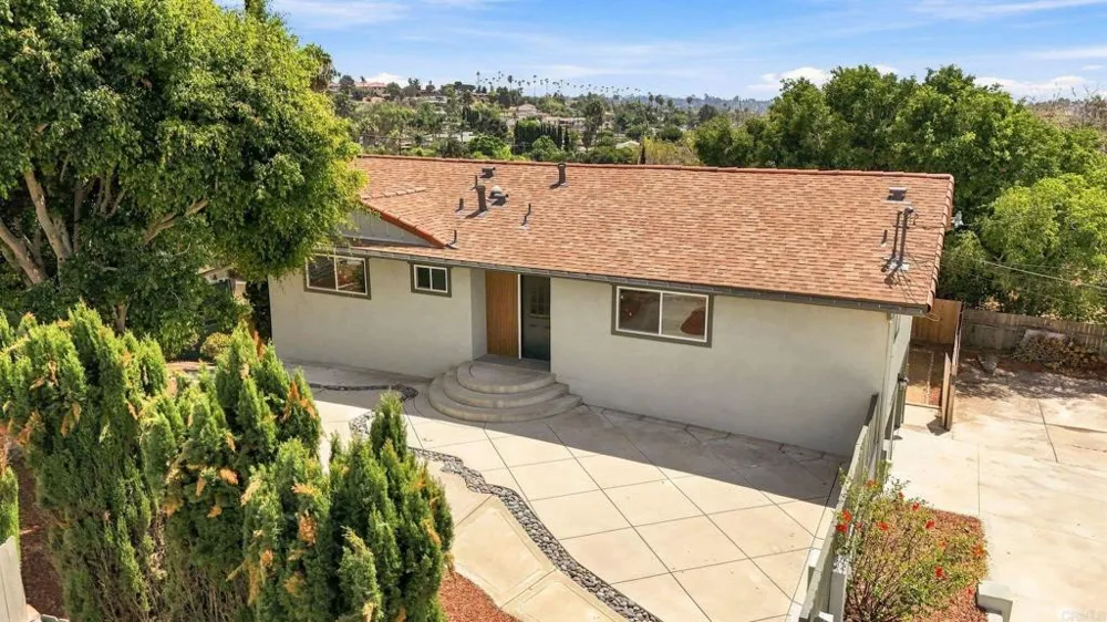 361 E Indian Rock Road Vista, CA 92084