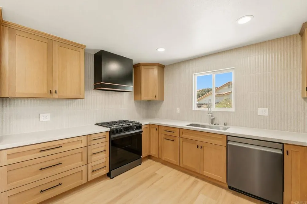 361 E Indian Rock Road Vista, CA 92084