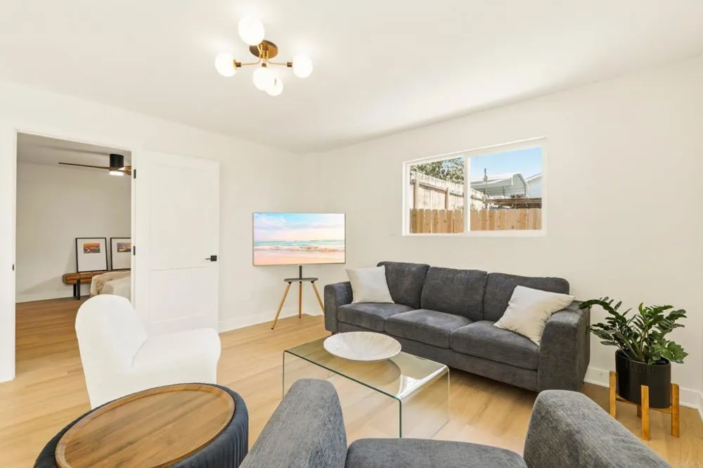 361 E Indian Rock Road Vista, CA 92084