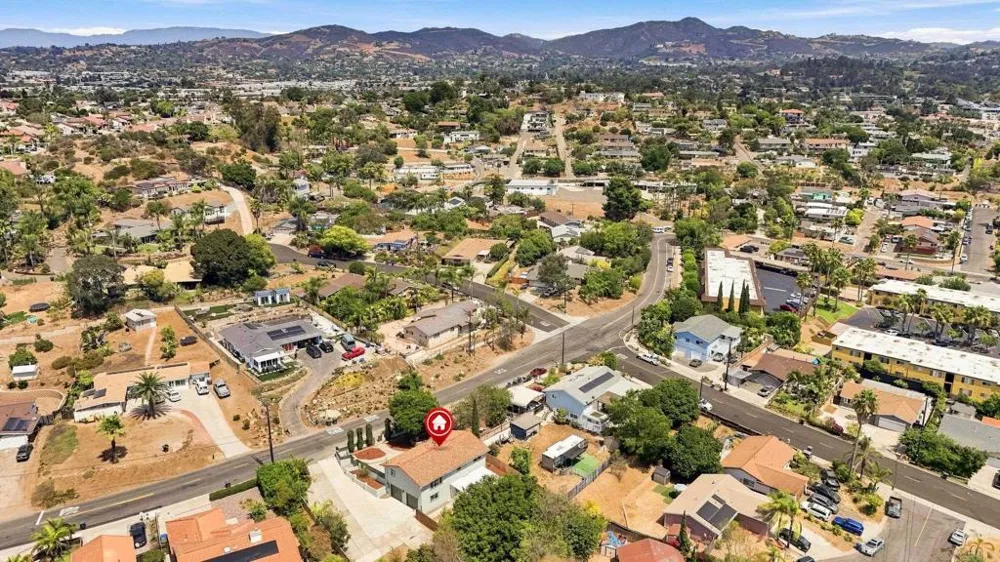 361 E Indian Rock Road Vista, CA 92084