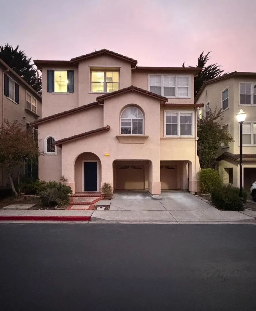 7222 Shannon Park Court South San Francisco, CA 94080