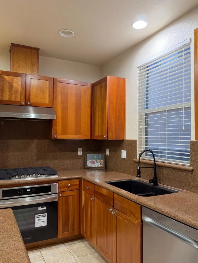 7222 Shannon Park Court South San Francisco, CA 94080