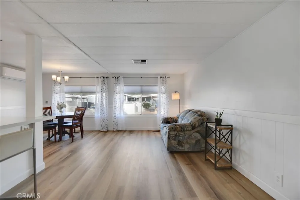 840 Foothill Boulevard #27 Azusa, CA 91702
