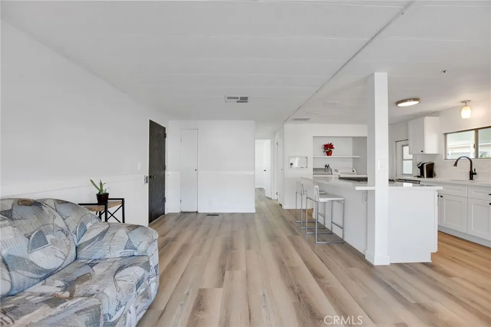 840 Foothill Boulevard #27 Azusa, CA 91702