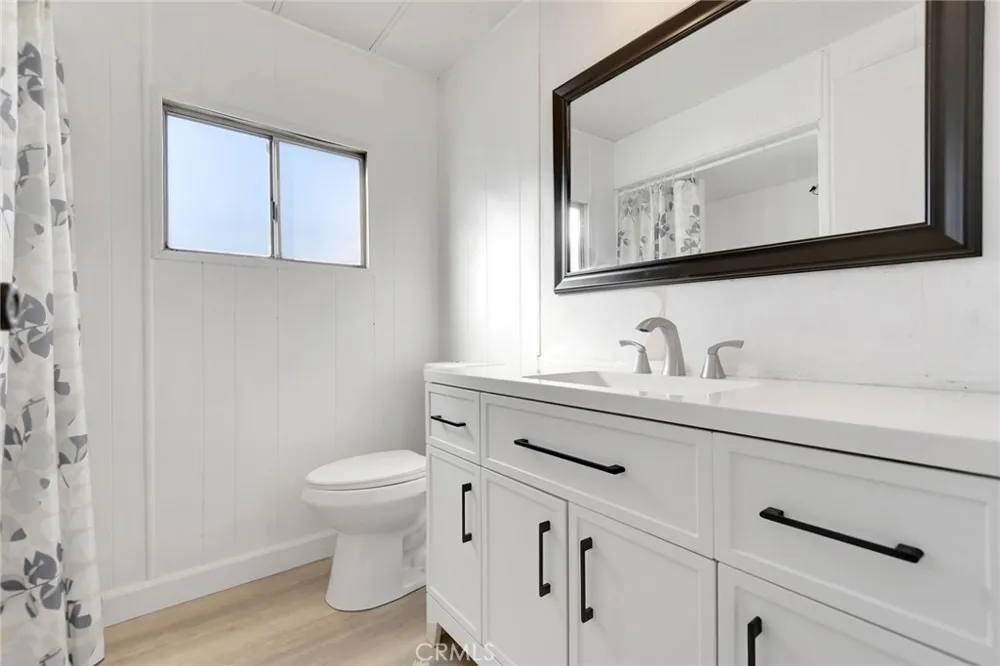 840 Foothill Boulevard #27 Azusa, CA 91702