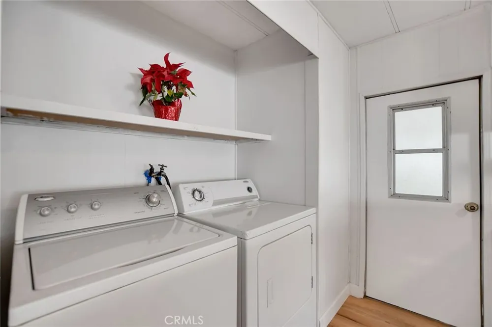 840 Foothill Boulevard #27 Azusa, CA 91702