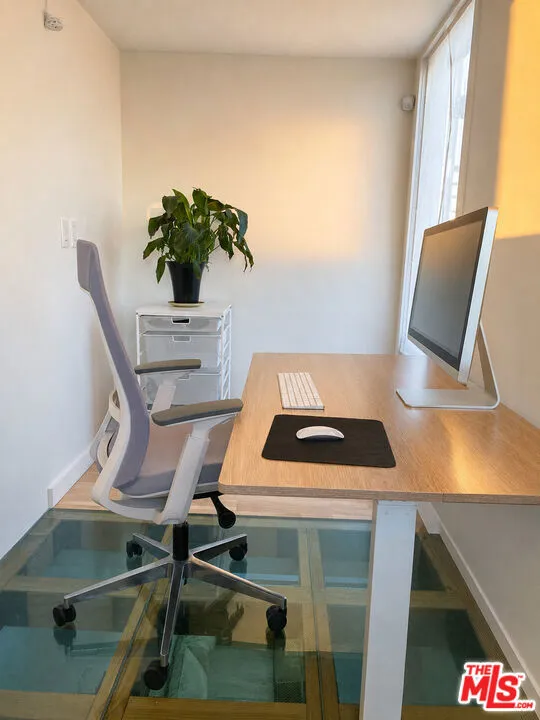 700 Main Street #17 Los Angeles, CA 90291