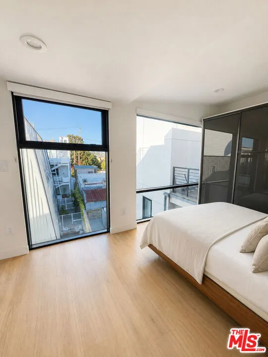 700 Main Street #17 Los Angeles, CA 90291