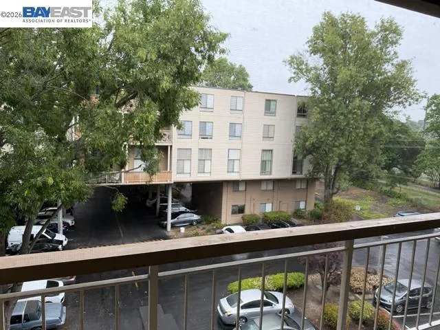 300 Civic Dr #409 Walnut Creek, CA 94596