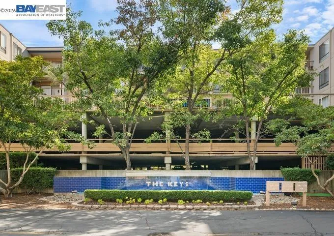 300 Civic Dr #409 Walnut Creek, CA 94596