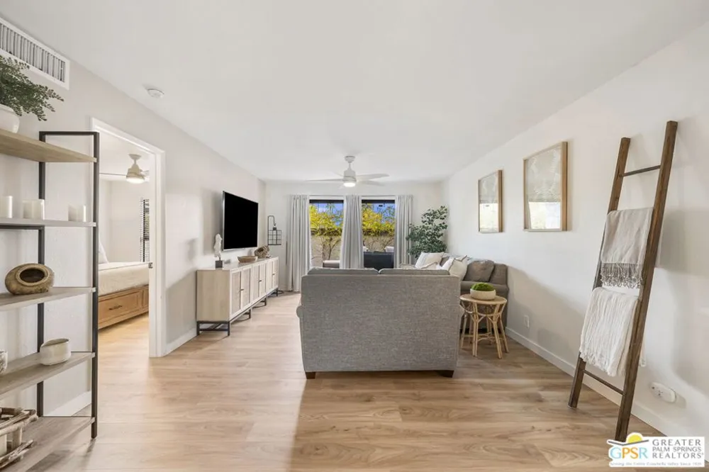 2230 S Palm Canyon Drive #6 Palm Springs, CA 92264
