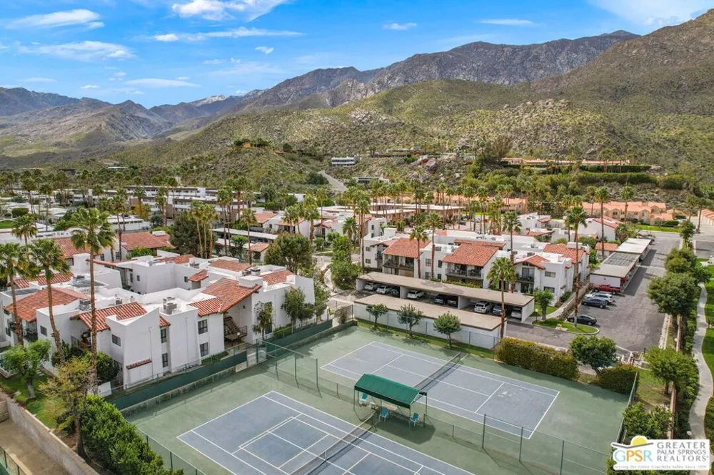 2230 S Palm Canyon Drive #6 Palm Springs, CA 92264