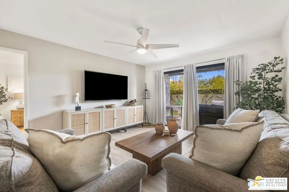 2230 S Palm Canyon Drive #6 Palm Springs, CA 92264