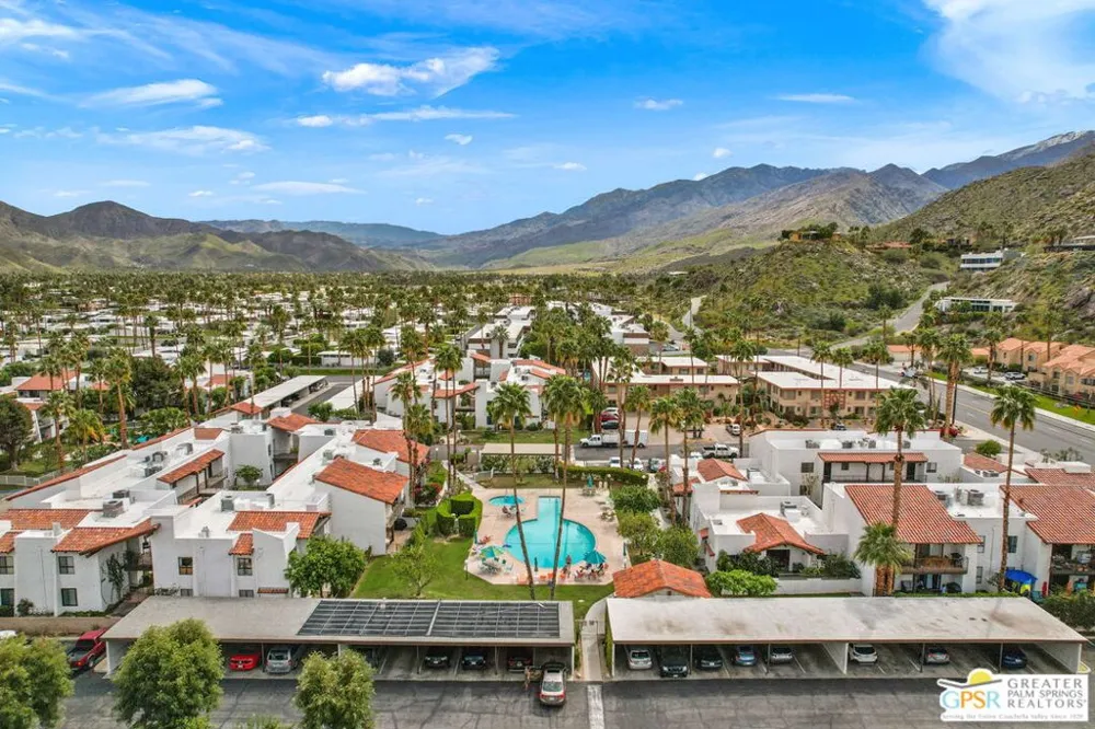 2230 S Palm Canyon Drive #6 Palm Springs, CA 92264