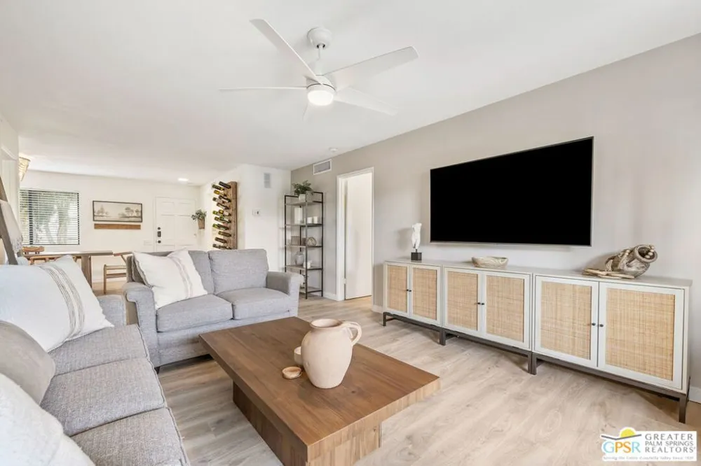 2230 S Palm Canyon Drive #6 Palm Springs, CA 92264