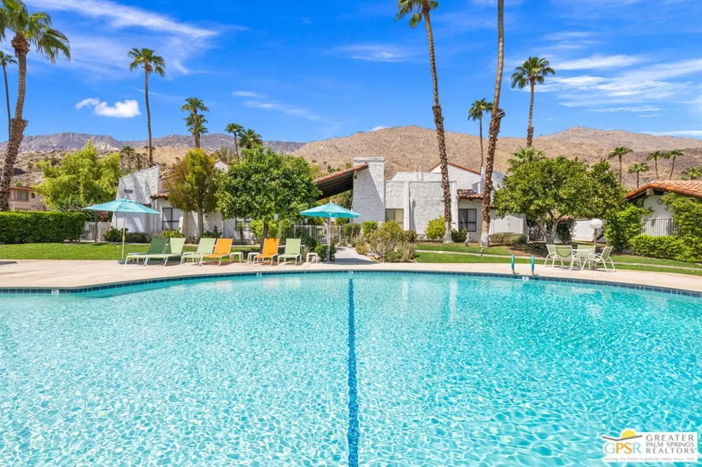 2230 S Palm Canyon Drive #6 Palm Springs, CA 92264
