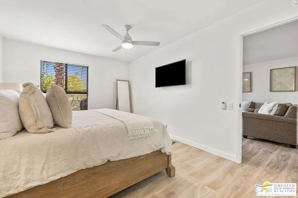 2230 S Palm Canyon Drive #6 Palm Springs, CA 92264