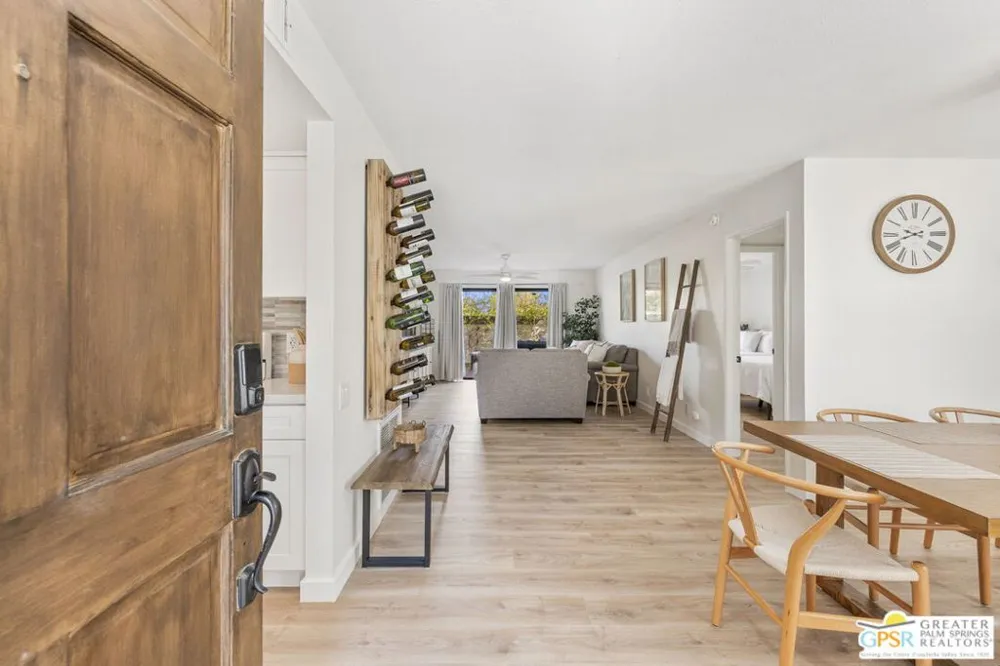 2230 S Palm Canyon Drive #6 Palm Springs, CA 92264